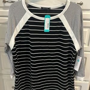 Quarter sleeves shirt